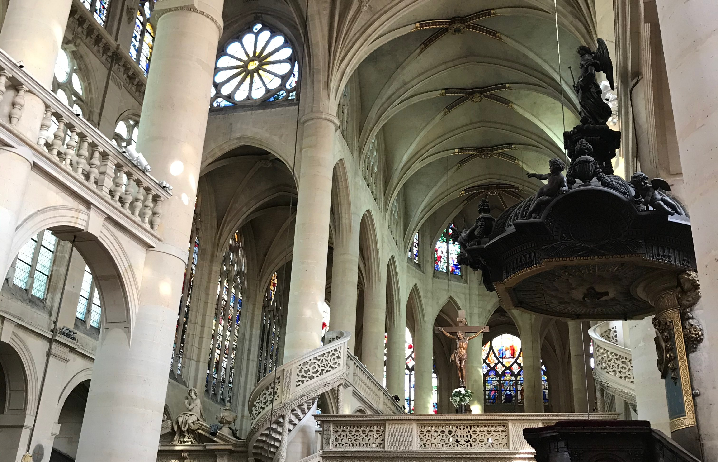 Visit Precious churches of Saint-Germain-des-Près - Saint-Etienne-du-Mont, interior view Ulrich