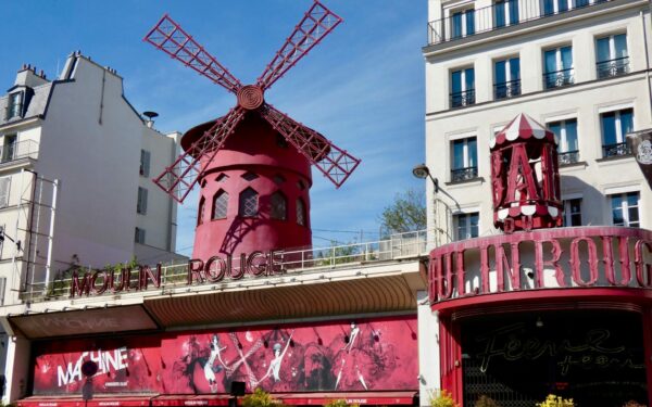 Visit Sacred and Profane in Montmartre Paris - Moulin Rouge Fabio