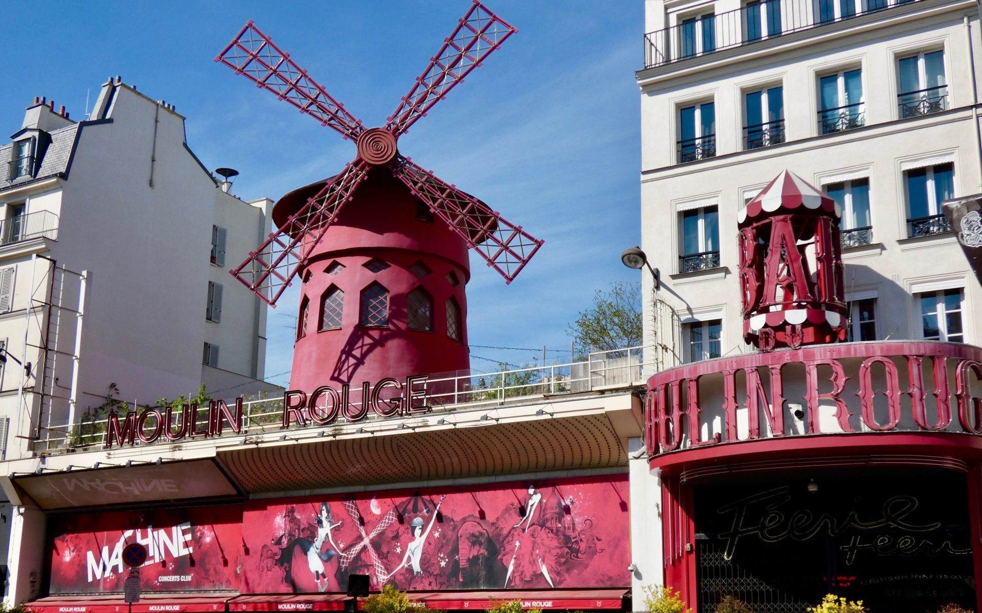 Visit Sacred and Profane in Montmartre Paris - Moulin Rouge Fabio