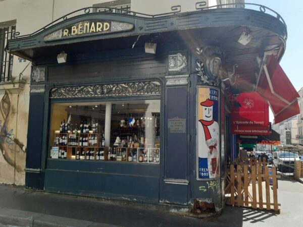 Visit Montmartre Vineyards and Guinguettes - Grocery Eloise