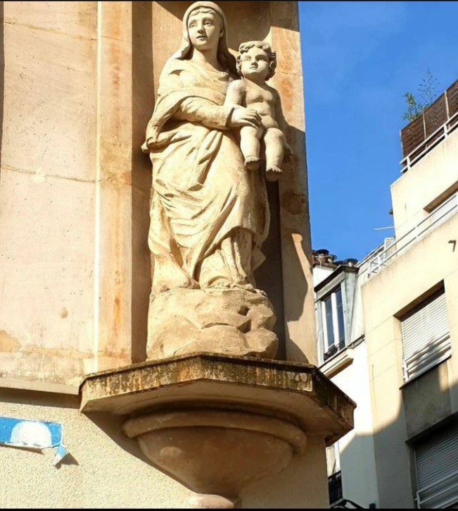 Visit Paris 18th district Anthony - Statue