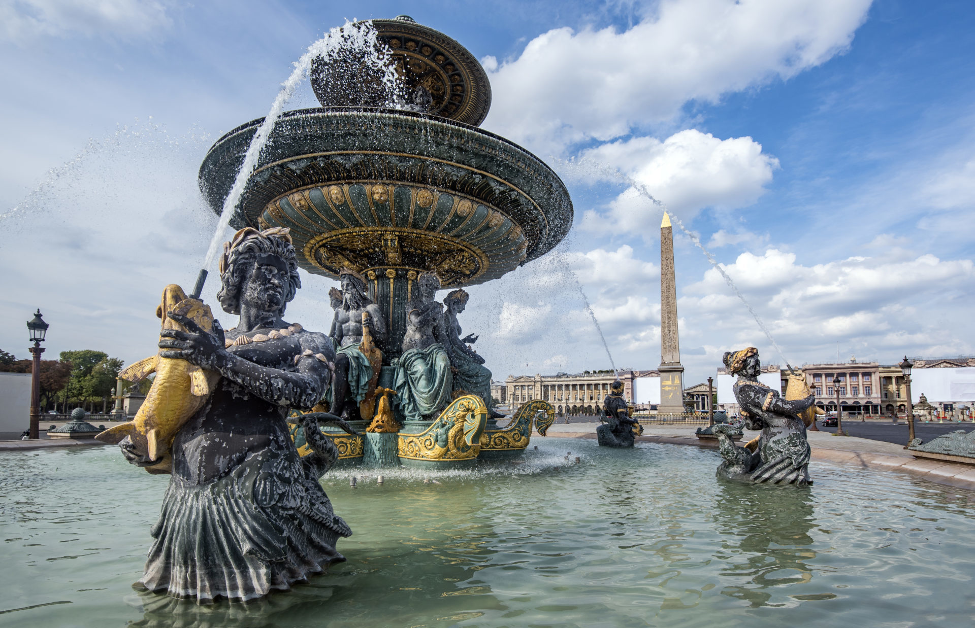 Visit Perspective Paris Delphine - Concorde Fountain