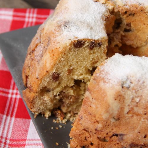 image d'un kouglof découpé